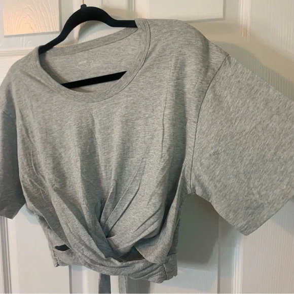 NWT Aerie Grey Tie Back Cropped Tee, size M - Picture 3 of 9